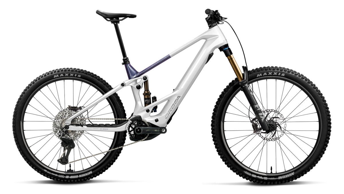 Orbea Wild TR M-TEAM 2027 White Chic/Tanzanite Evo C. View Gloss
